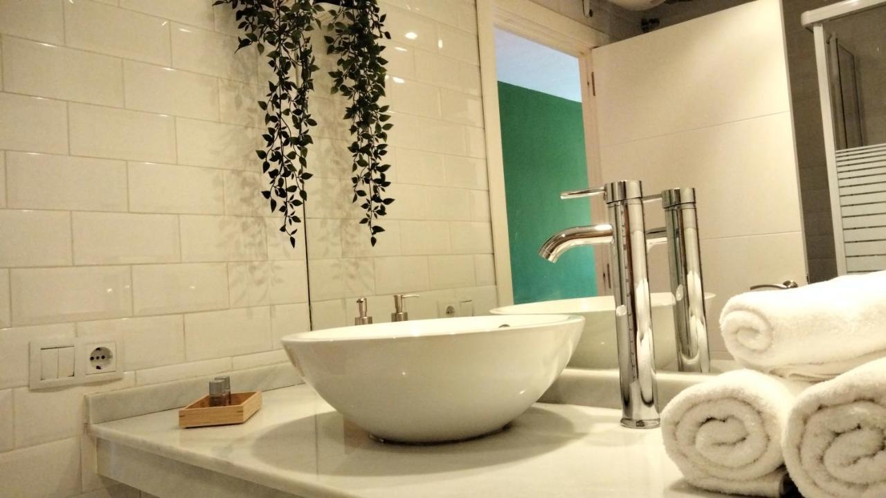 Triana Luck Apartment Seville Luaran gambar